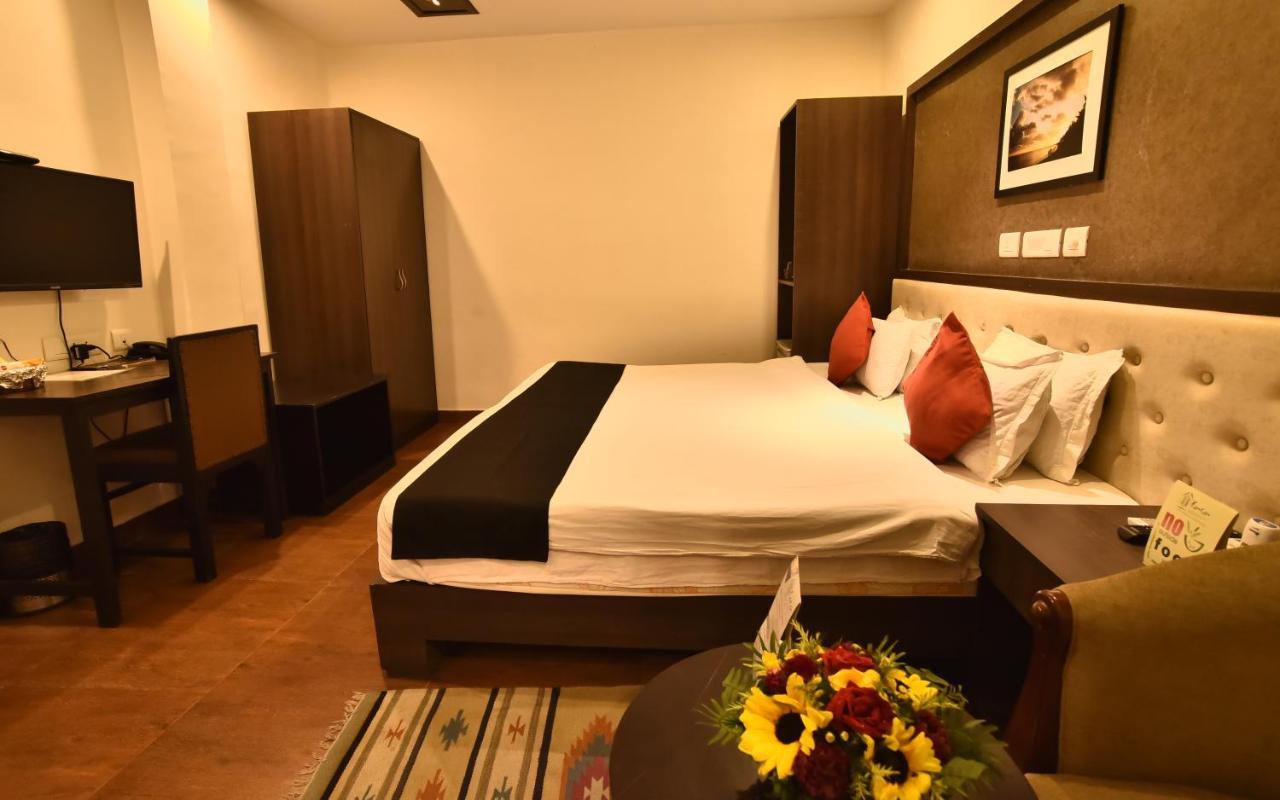 Casa Broadway-A Boutique Hotel Καλκούτα Εξωτερικό φωτογραφία