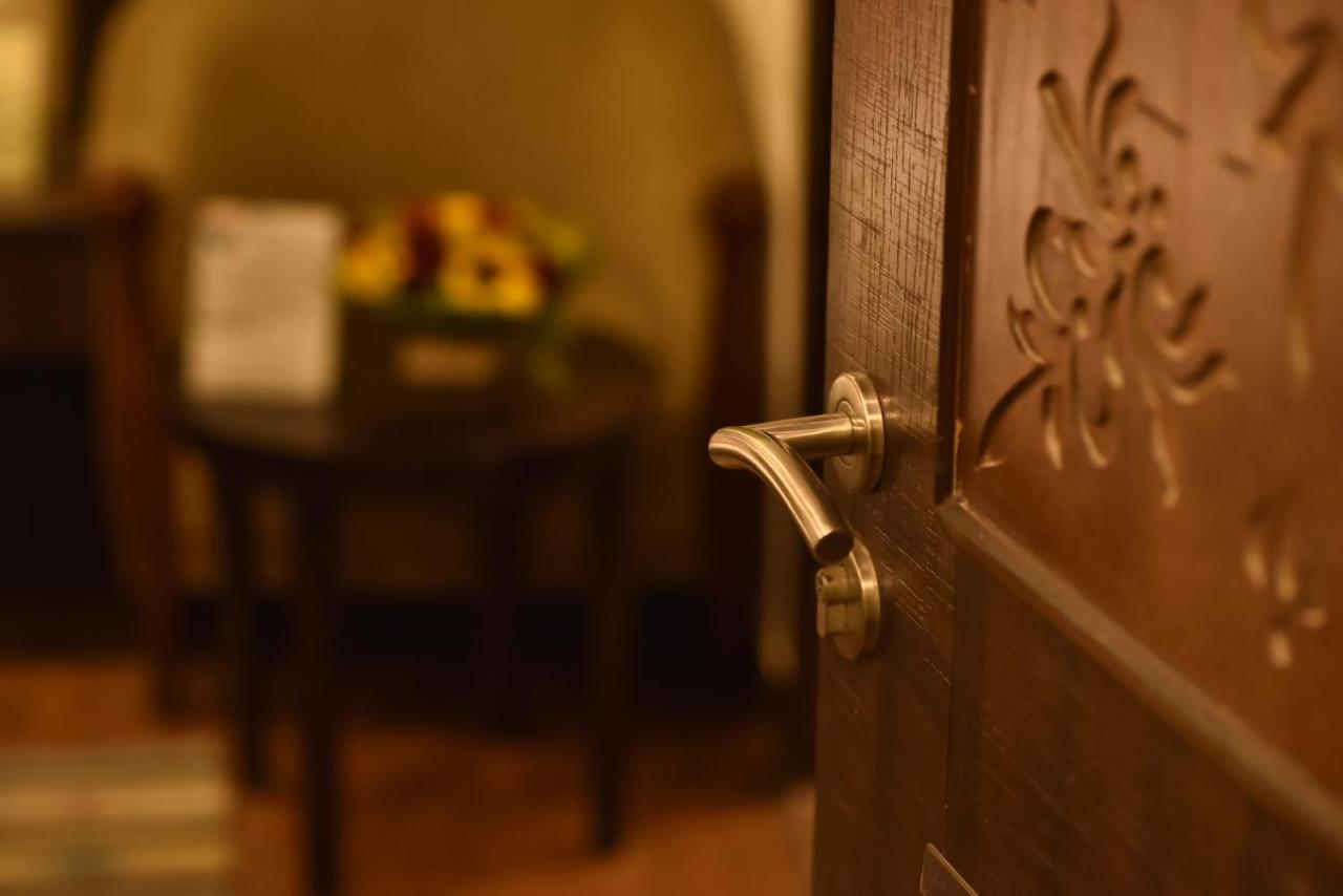 Casa Broadway-A Boutique Hotel Καλκούτα Εξωτερικό φωτογραφία