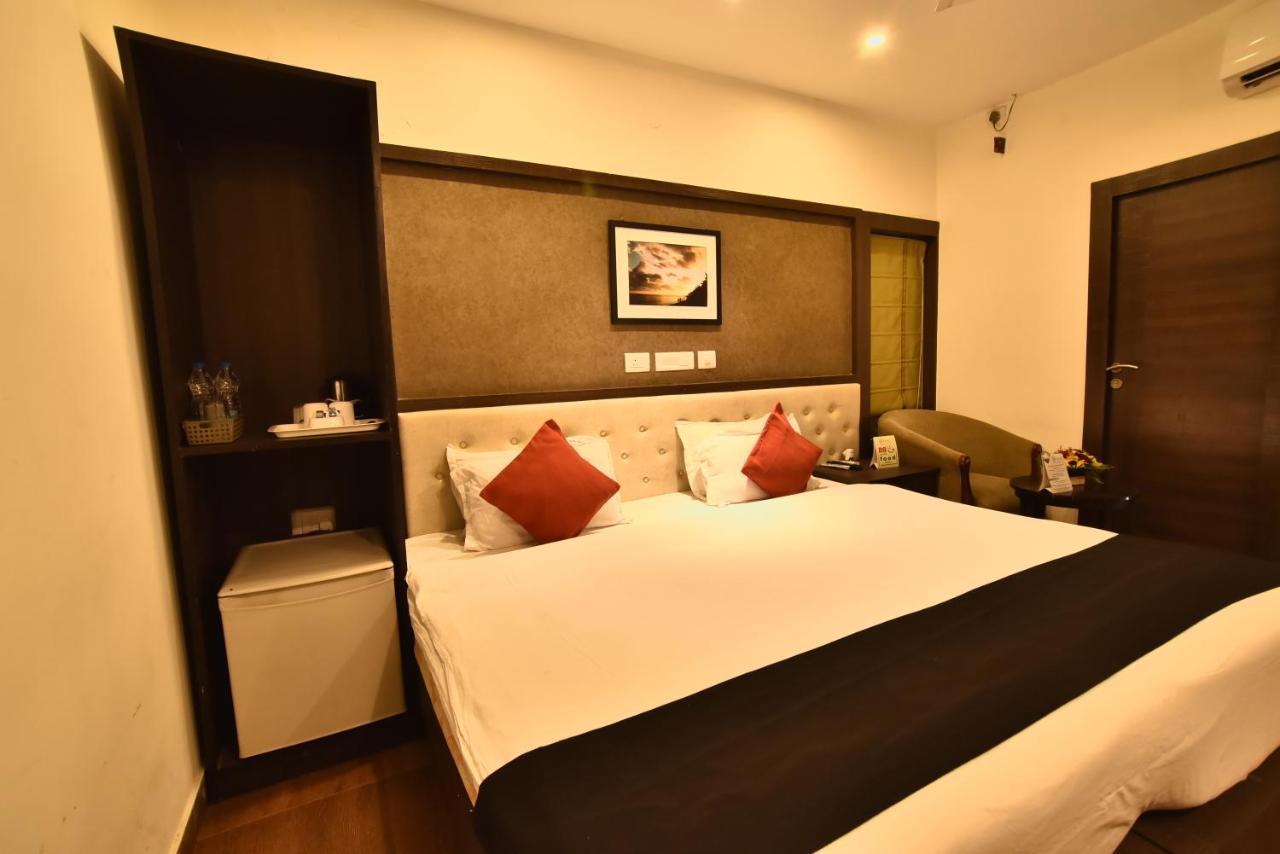 Casa Broadway-A Boutique Hotel Καλκούτα Εξωτερικό φωτογραφία