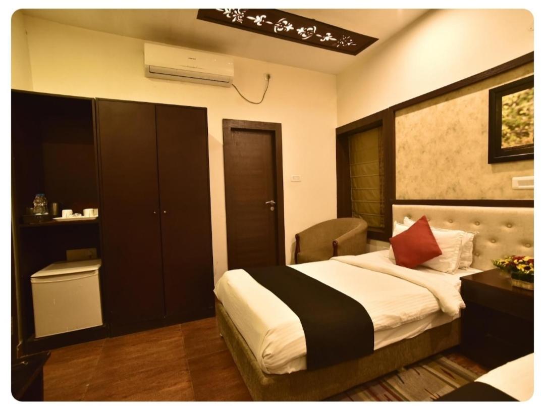 Casa Broadway-A Boutique Hotel Καλκούτα Εξωτερικό φωτογραφία
